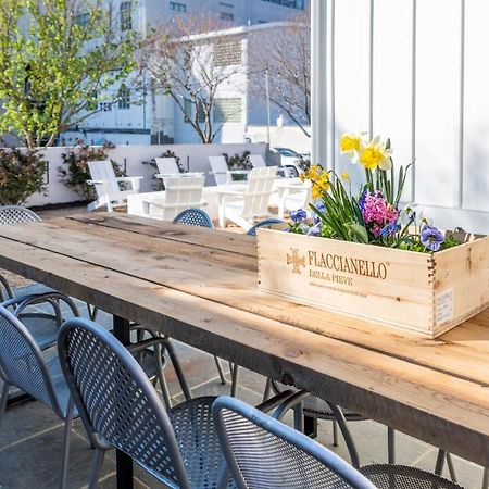 Boutique Room Steps From Downtown Mall Rose Jean Room 3 Шарлотсвил Екстериор снимка