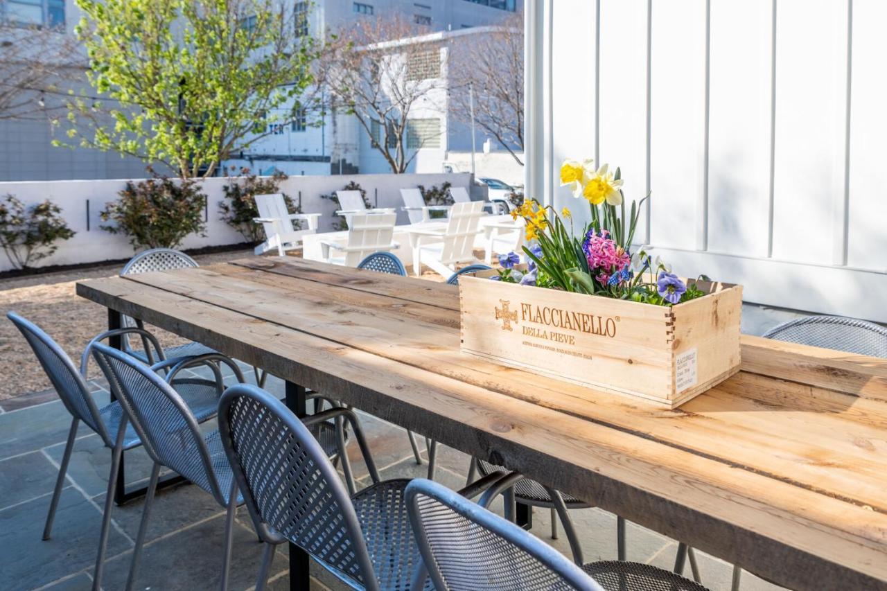 Boutique Room Steps From Downtown Mall Rose Jean Room 3 Шарлотсвил Екстериор снимка